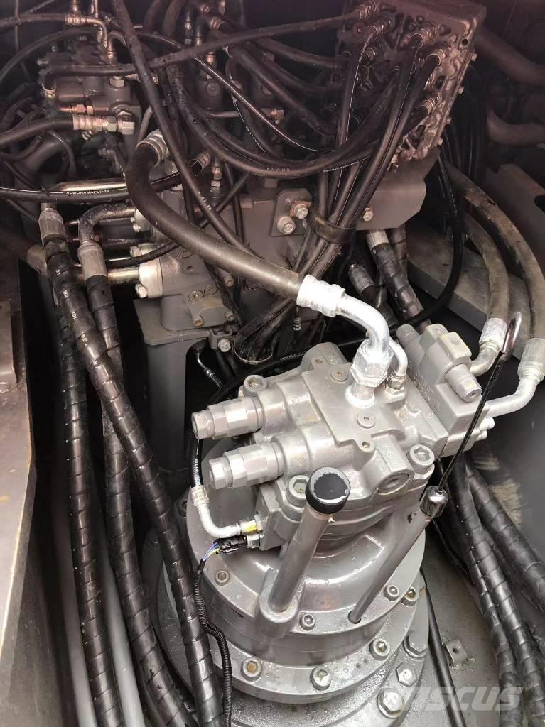 Hitachi 240 Kāpurķēžu ekskavatori