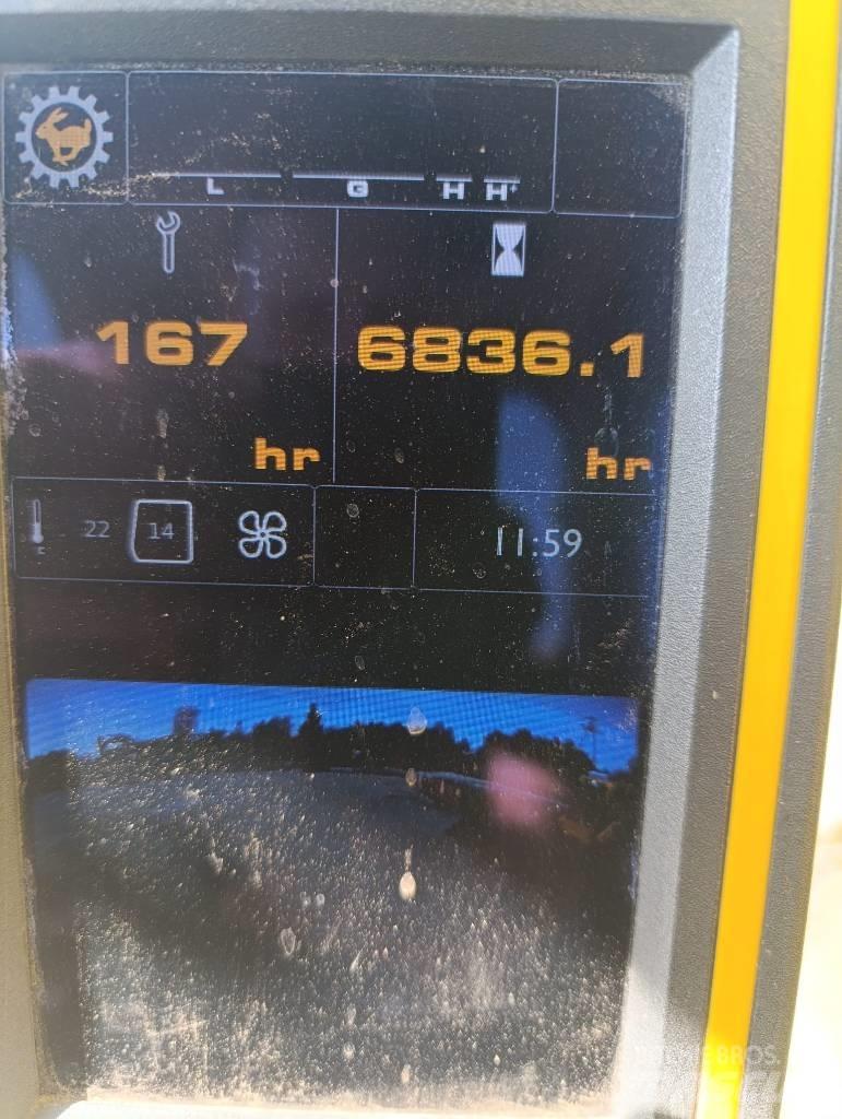 JCB JS 220 LC Kāpurķēžu ekskavatori