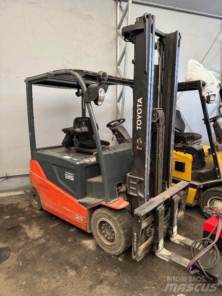 Toyota 8FBMT35 Elektriskie iekrāvēji