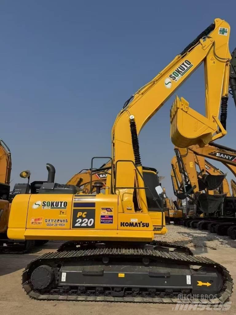 Komatsu 220-8 Kāpurķēžu ekskavatori