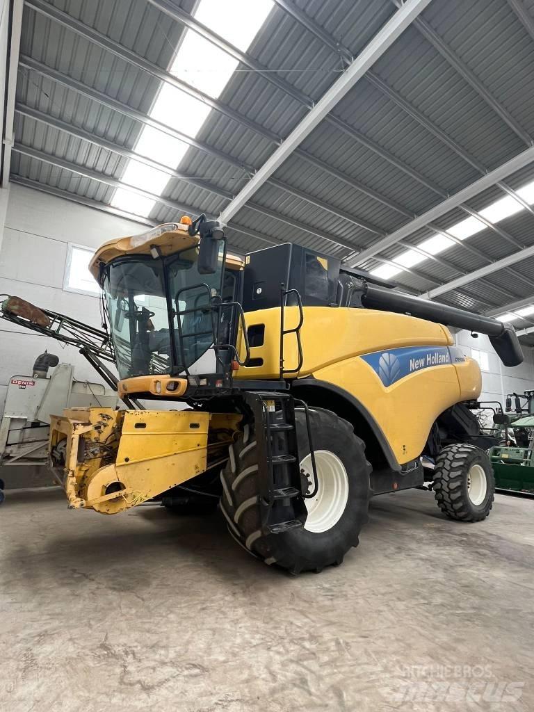 New Holland CR 9080 Ražas novākšanas kombaini