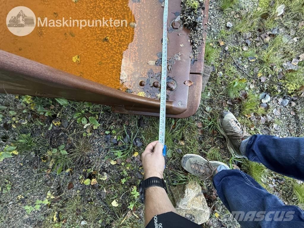 CAT 980 Iekrāvēji uz riteņiem