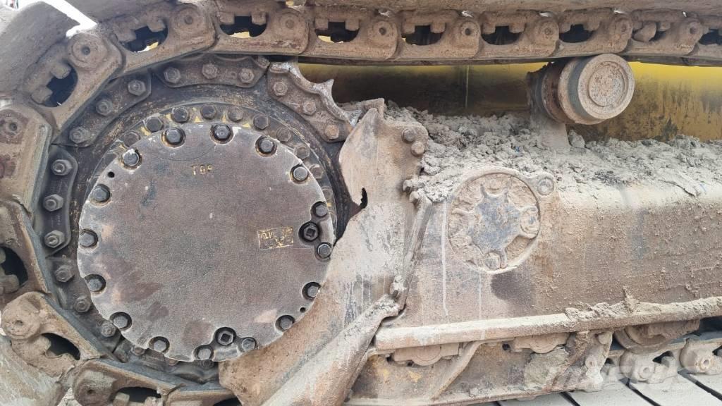 Komatsu D 51 EX-22 Kāpurķēžu buldozeri