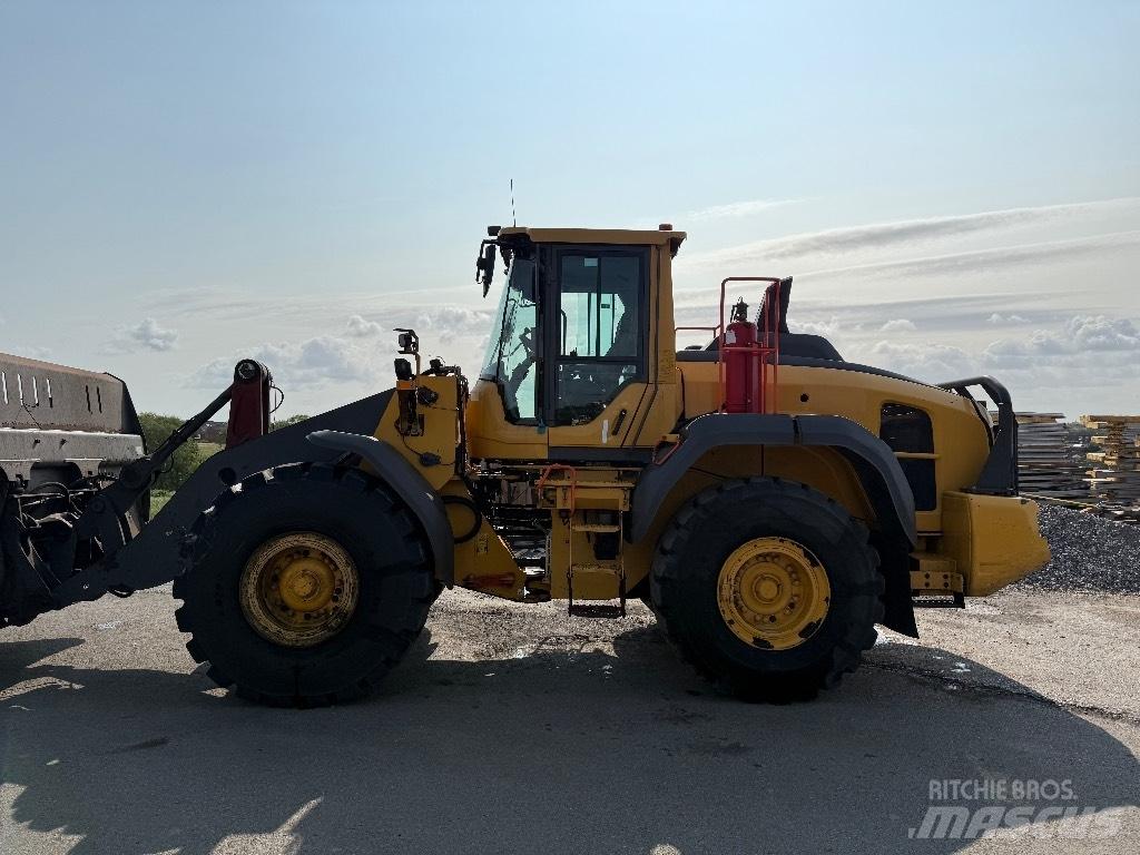 Volvo L 120 H Iekrāvēji uz riteņiem