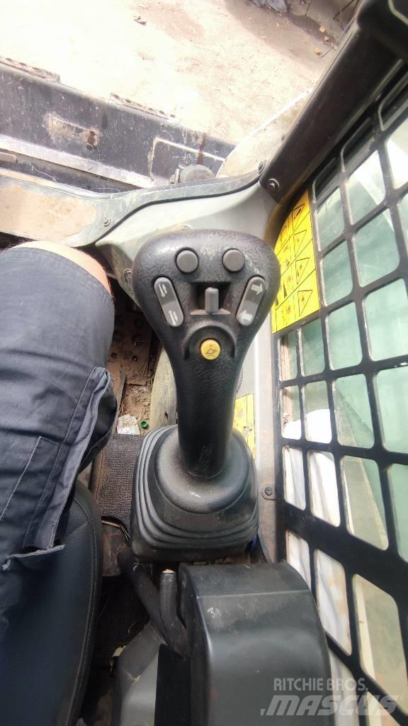 Bobcat T 770 Lietoti riteņu kompaktiekrāvēji