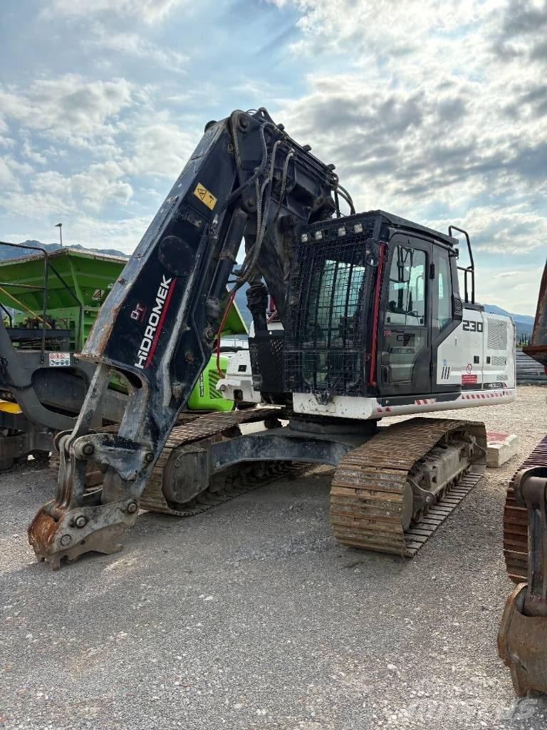 Hidromek 230 LC TX Demontāžas ekskavators