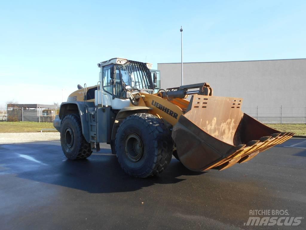 Liebherr L 586 Iekrāvēji uz riteņiem