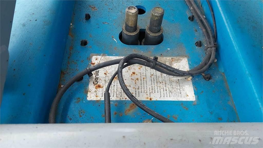 Genie GS1532 Šķerveida pacēlāji