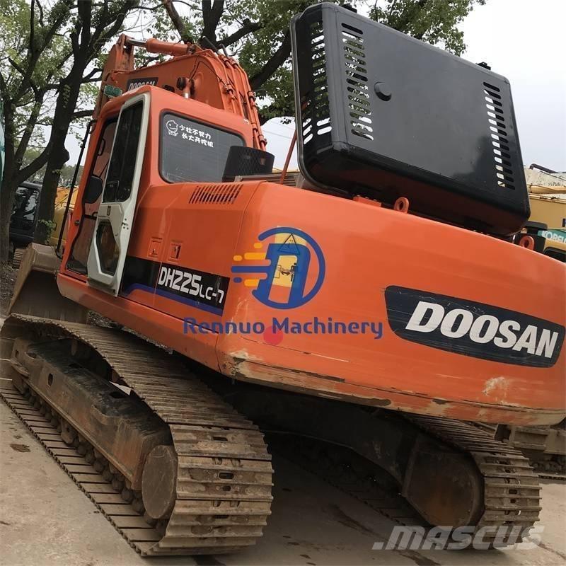 Doosan DH225LC-7 Kāpurķēžu ekskavatori