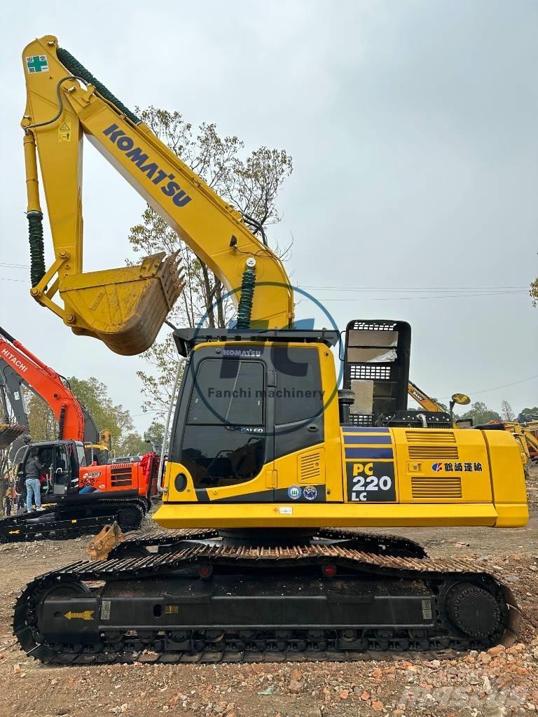 Komatsu PC 220 LC Kāpurķēžu ekskavatori