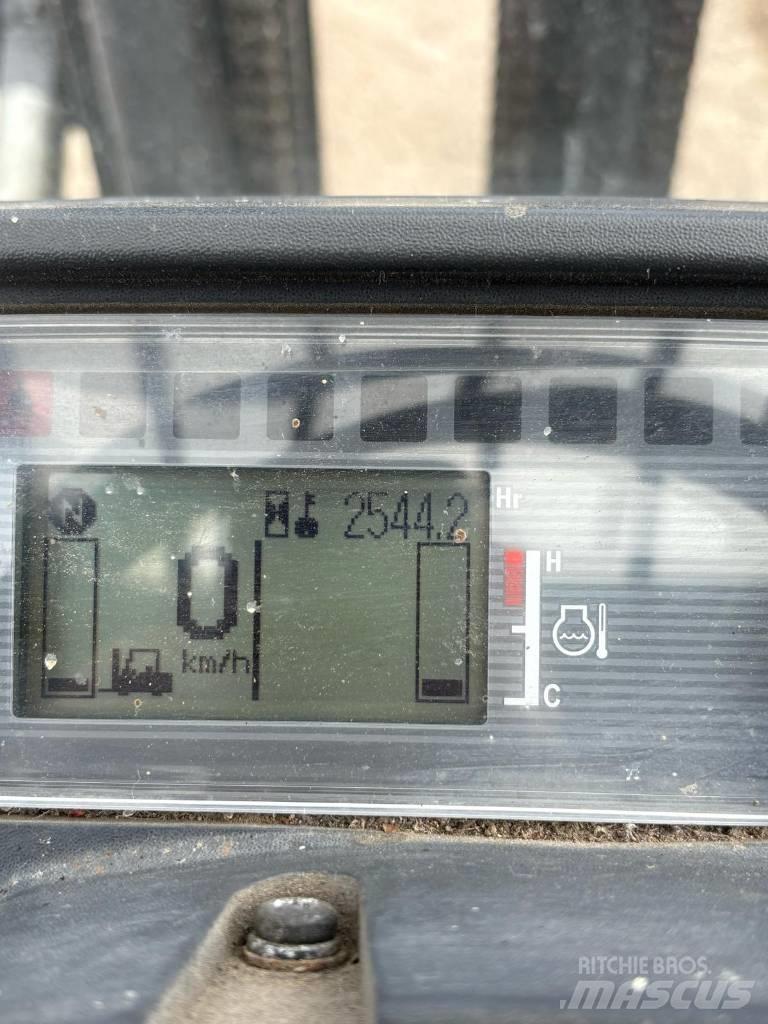CAT DP 25 NT Tehnika ar dīzeļa dzinēju
