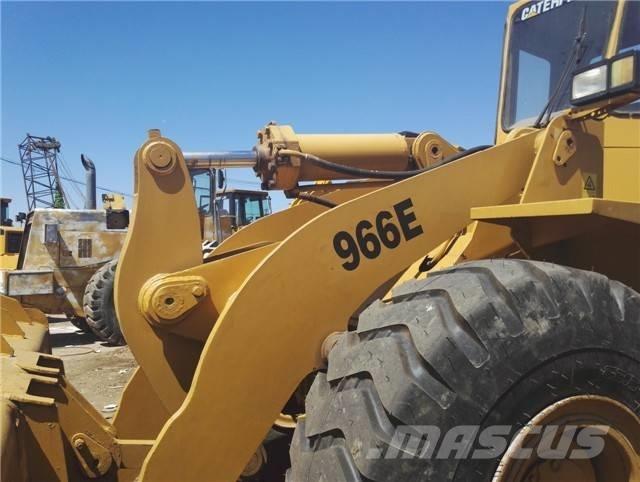 CAT 966 E Iekrāvēji uz riteņiem