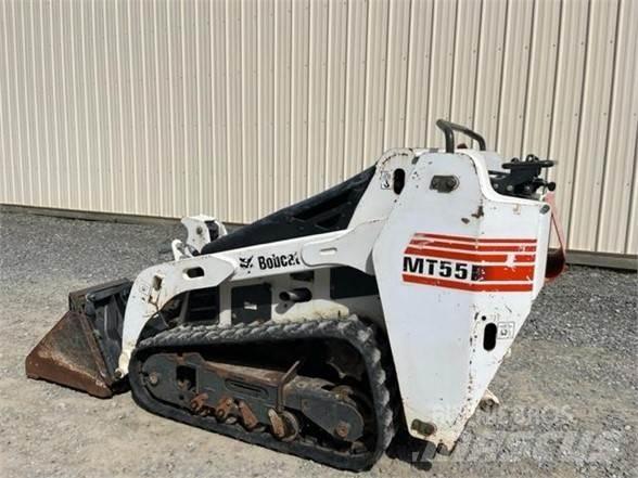 Bobcat MT55 Lietoti riteņu kompaktiekrāvēji