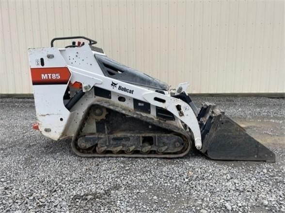 Bobcat MT85 Lietoti riteņu kompaktiekrāvēji
