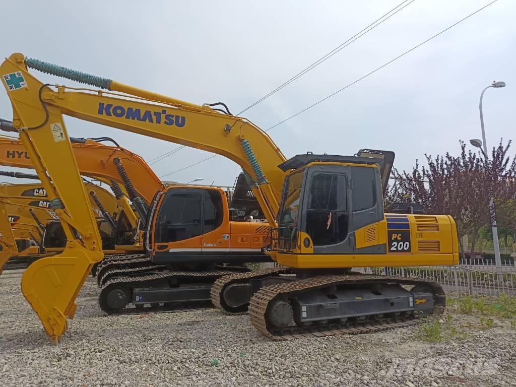 Komatsu PC 200 Kāpurķēžu ekskavatori