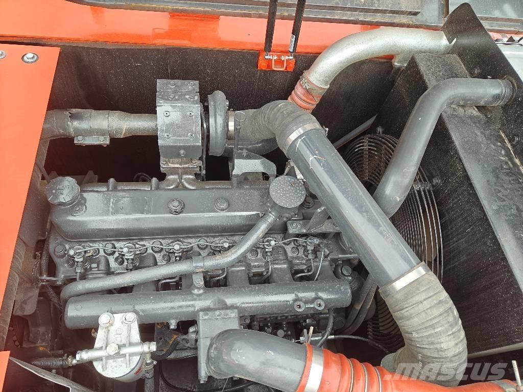 Doosan 225 LCA Kāpurķēžu ekskavatori