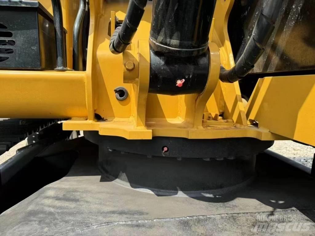 CAT 307E2 Kāpurķēžu ekskavatori