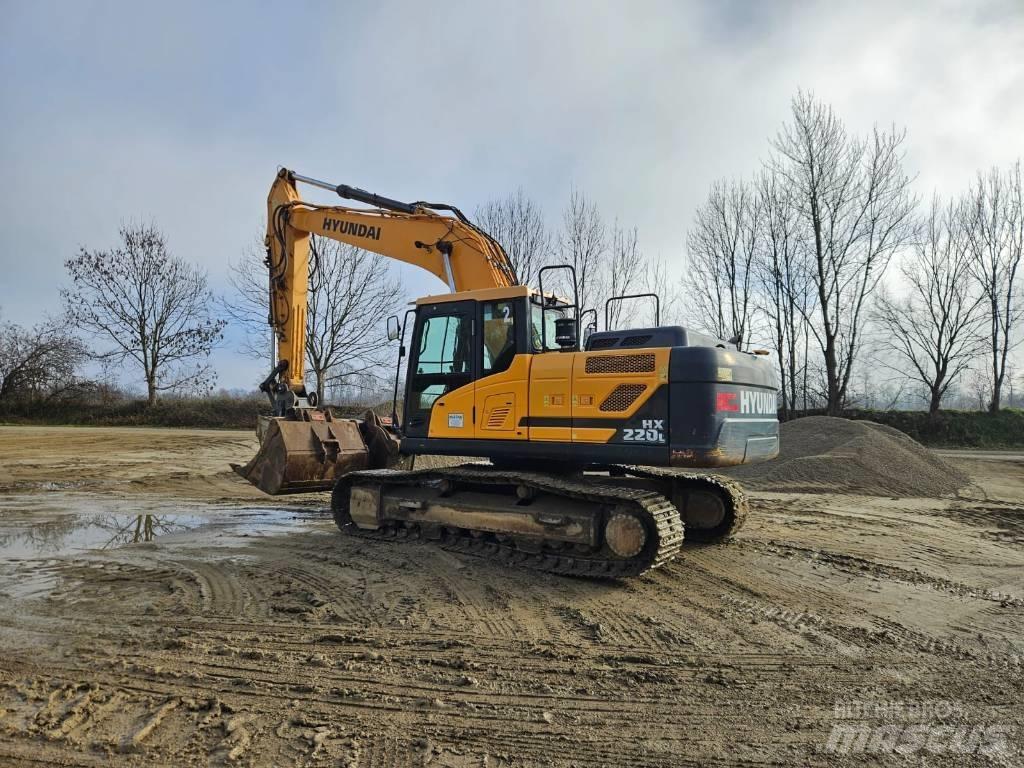 Hyundai HX 220 L Kāpurķēžu ekskavatori