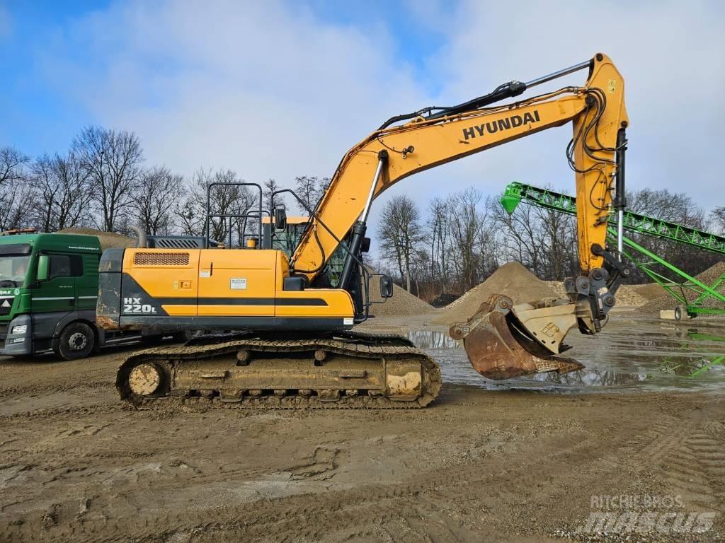Hyundai HX 220 L Kāpurķēžu ekskavatori