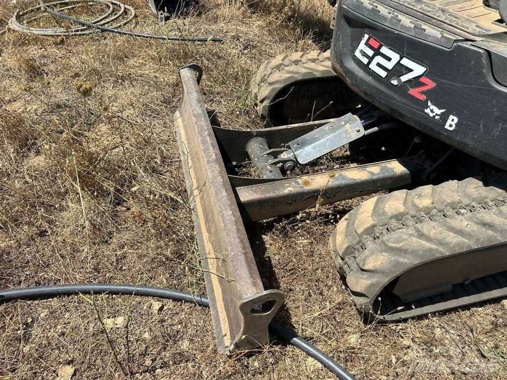  BOBACT E27 Mini ekskavatori < 7 t