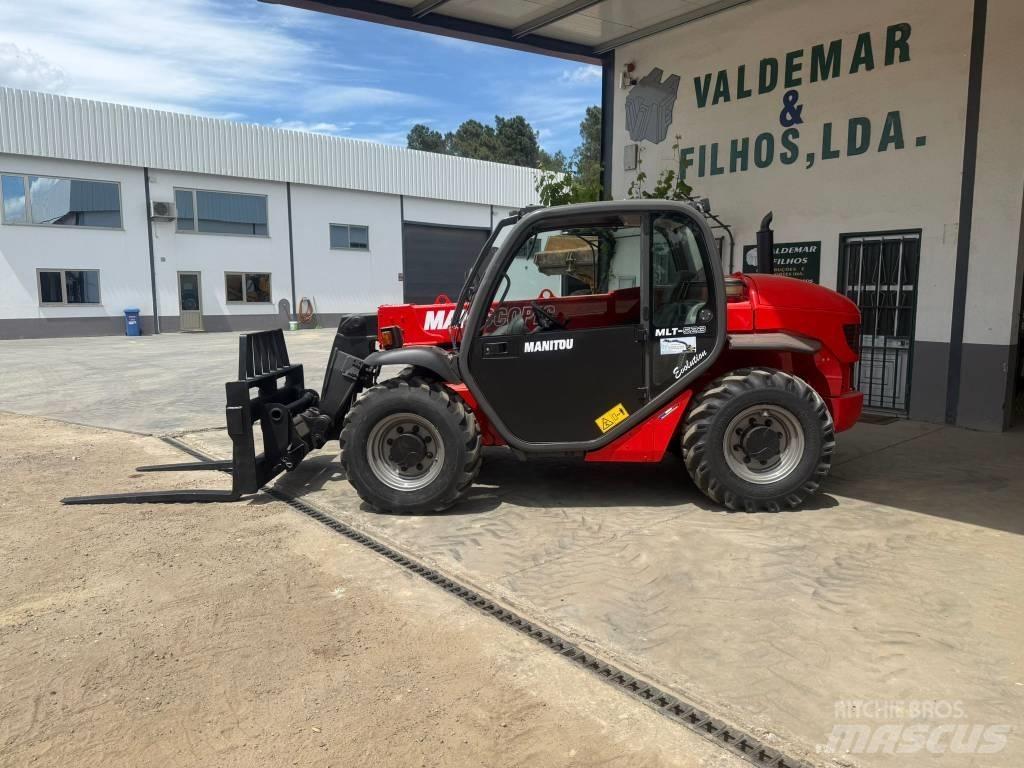 Manitou MT 523 Teleskopiskie manipulatori
