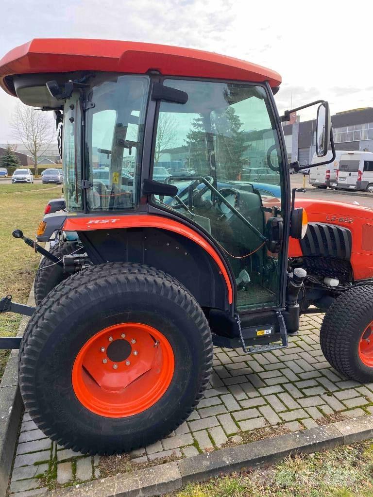 Kubota L2-622 Kompaktie traktori