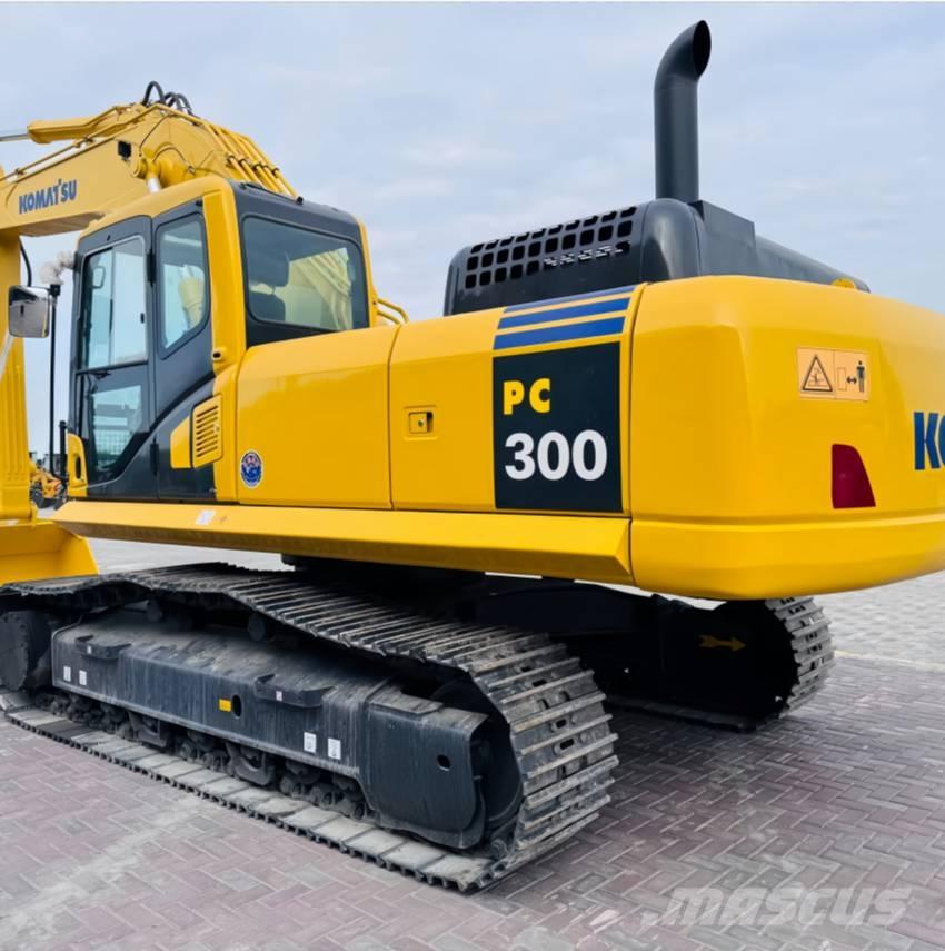 Komatsu 300 Kāpurķēžu ekskavatori