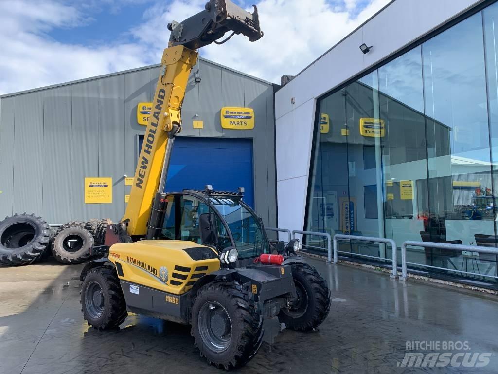 New Holland TH5.26 Teleskopiskie manipulatori