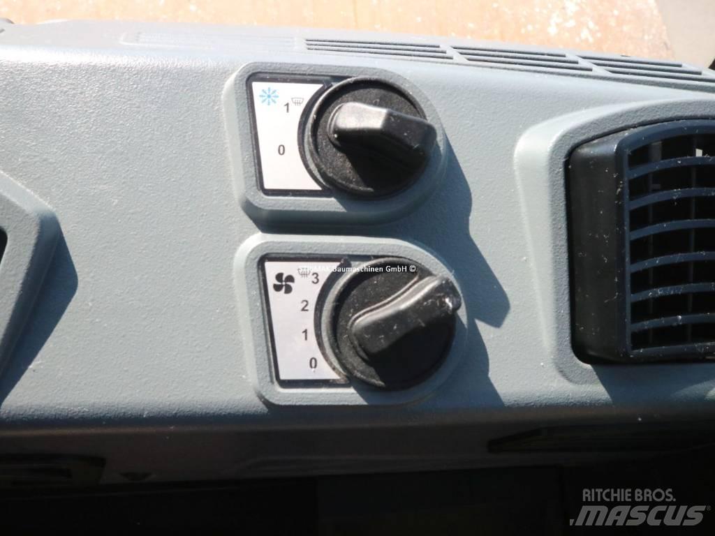 Bomag BW 211 D-50 Vienvalča grunts veltņi