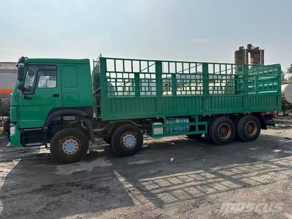 Sinotruk HOWO420hp Platformas/izkraušana no sāniem
