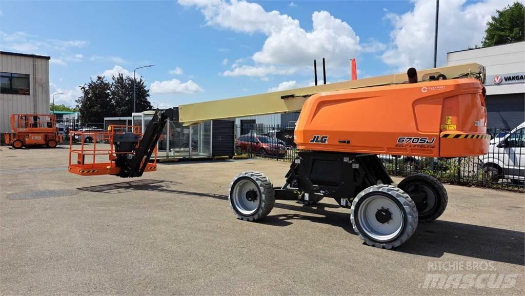 JLG 670SJ Teleskopiskie pacēlāji