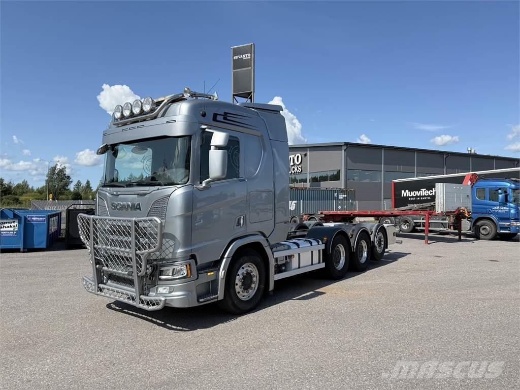 Scania R650 8x4 Šasija ar kabīni