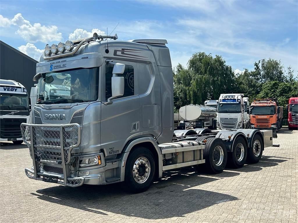 Scania R650 8x4 Šasija ar kabīni