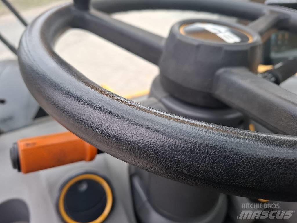 JCB 542-70 AGRI XTRA Teleskopiskie manipulatori