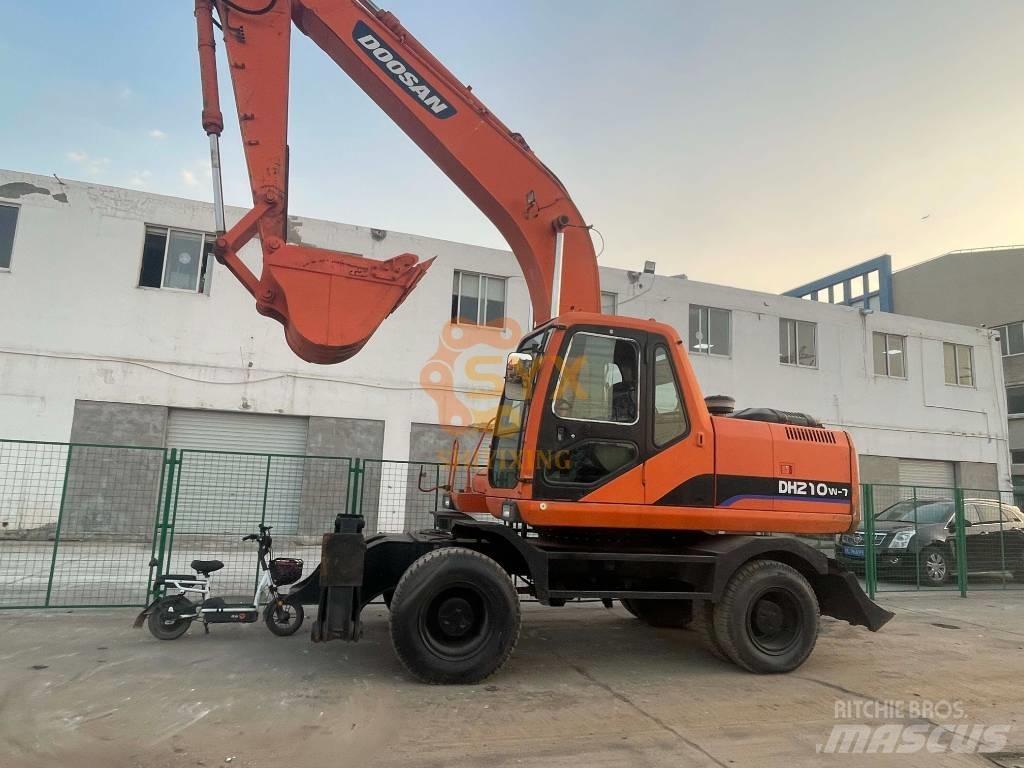 Doosan DH210W-7 Ekskavatori uz riteņiem