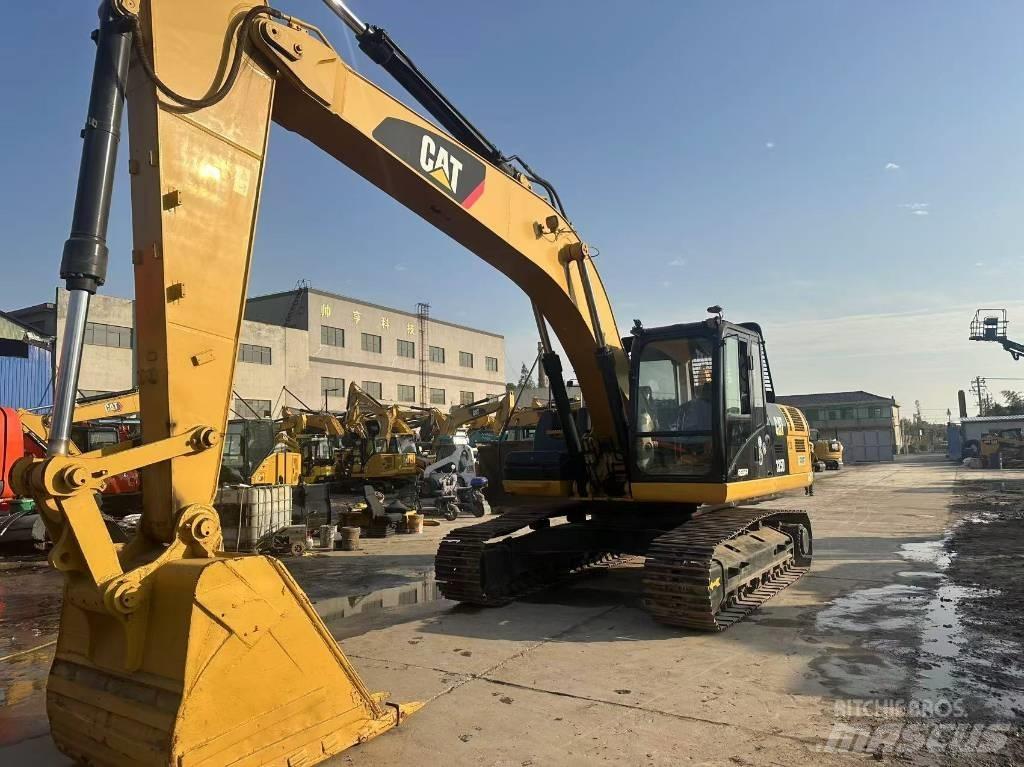 CAT 325 D L Kāpurķēžu ekskavatori