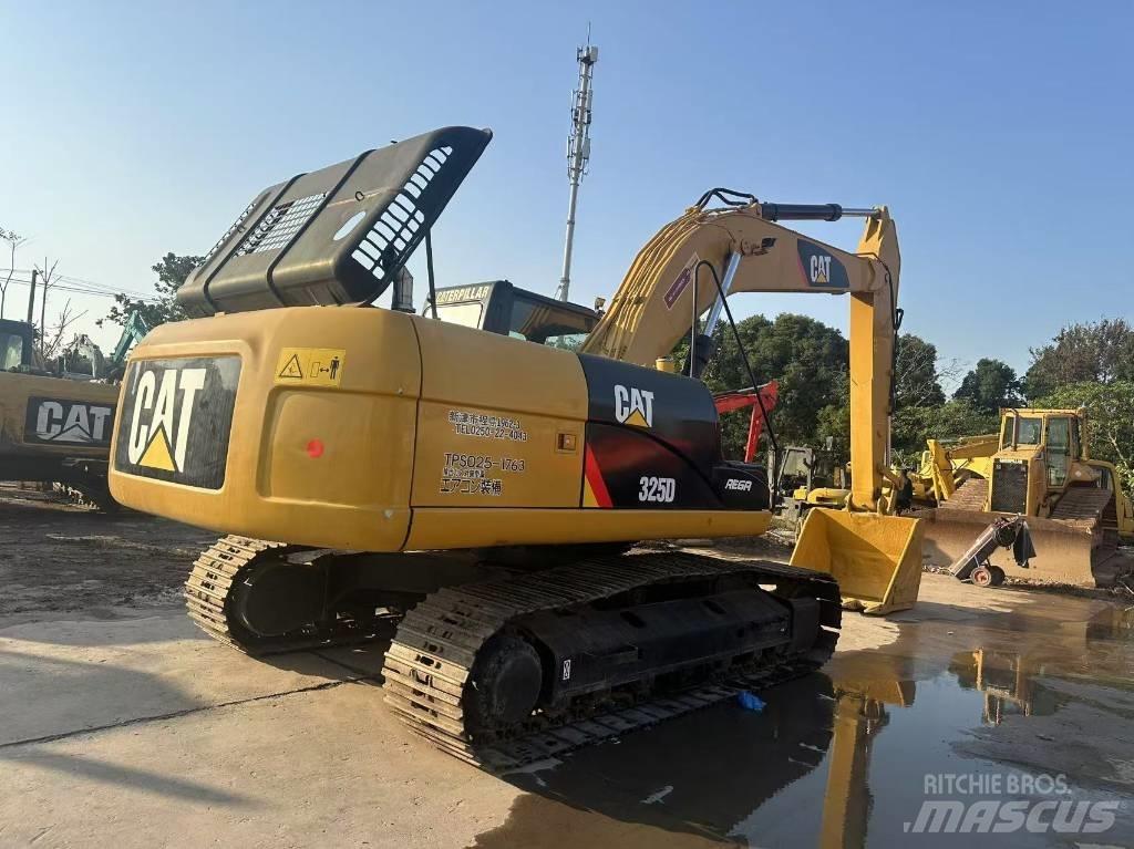 CAT 325 D L Kāpurķēžu ekskavatori