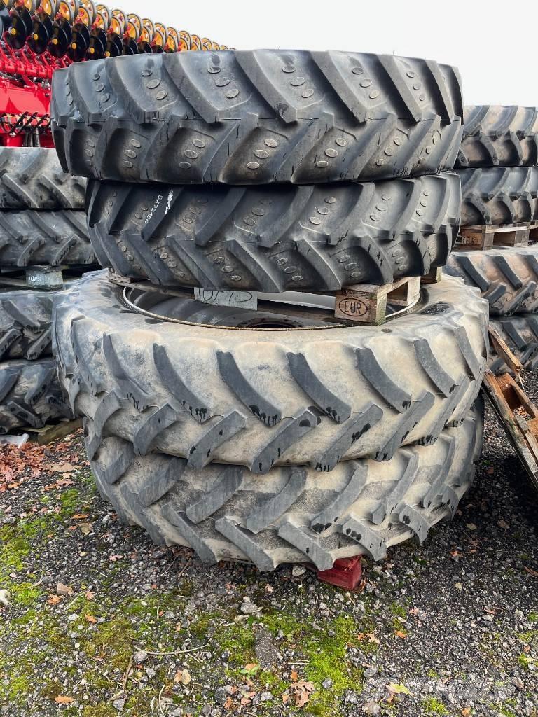 Mitas SET OF WHEELS Riepas, riteņi un diski