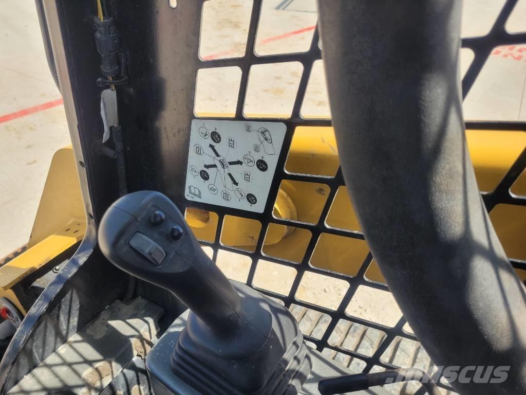 CAT 259 D3 Lietoti riteņu kompaktiekrāvēji