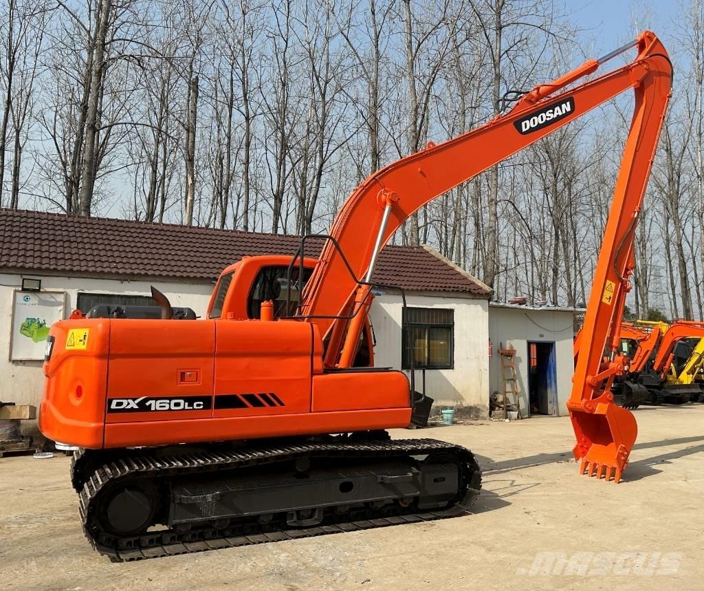 Doosan DX160LC Kāpurķēžu ekskavatori