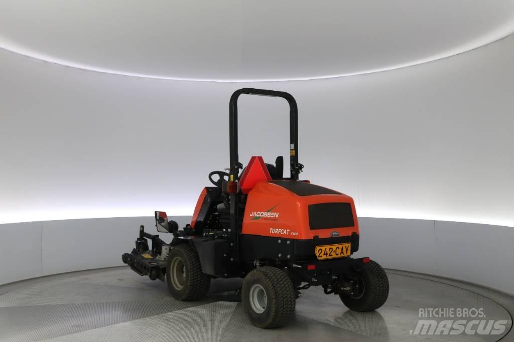 Jacobsen Turfcat Mauriņa traktors