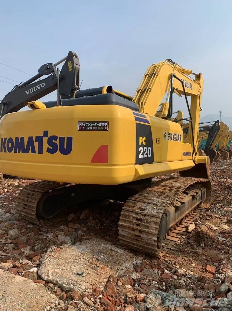 Komatsu PC 220-8 Vidēja lieluma ekskavatori 7 t - 12 t