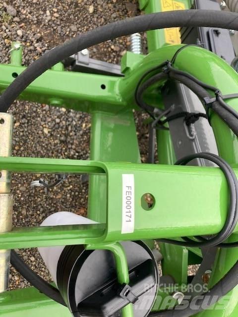 Fendt Slicer 320 P Pļaujmašīnas
