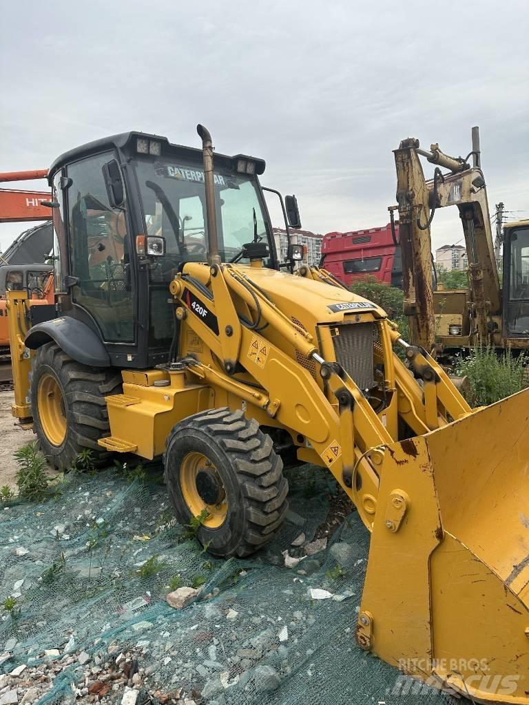 CAT 420 F Ekskavatori-iekrāvēji