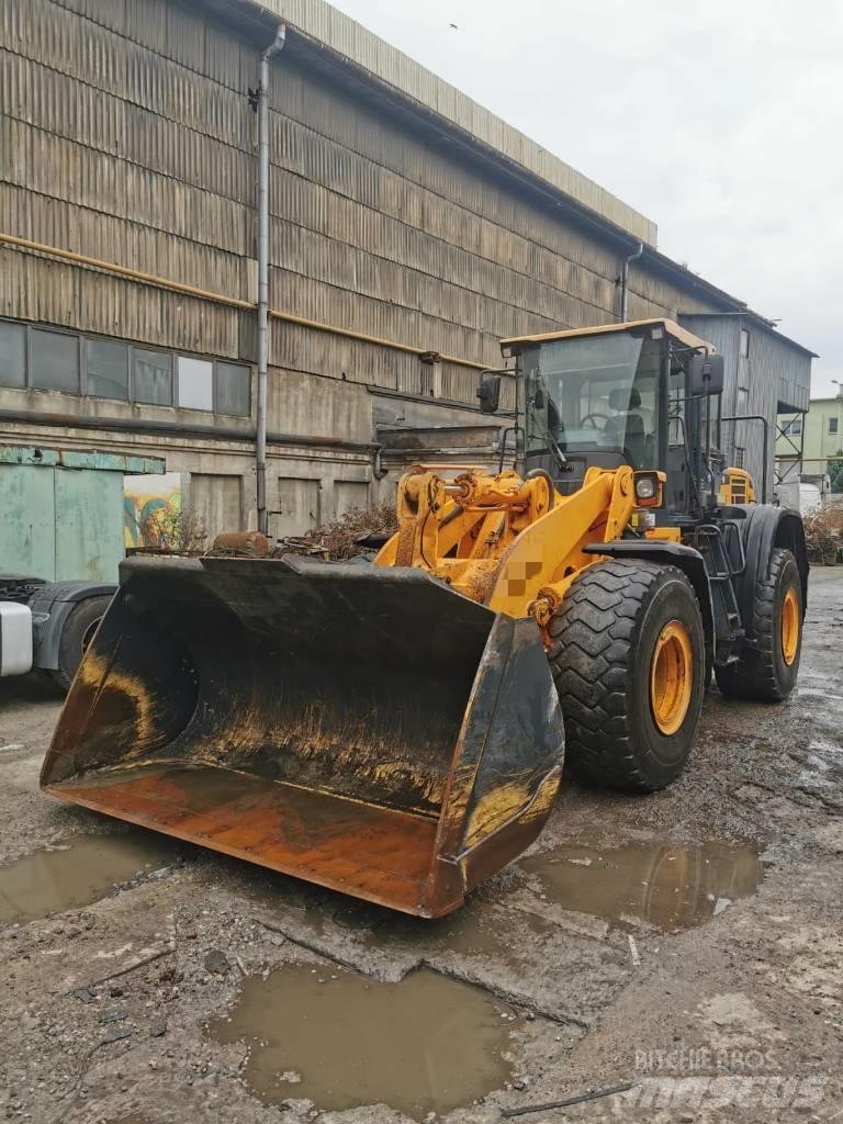 Hyundai HL 760-9 Iekrāvēji uz riteņiem