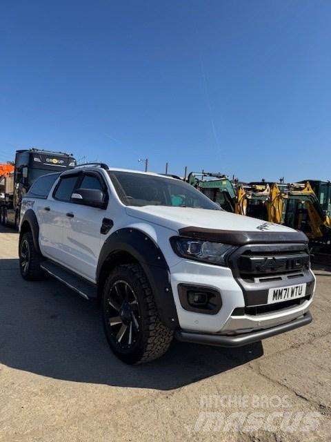 Ford Ranger Vieglais kravas automobilis/izkraušana no sāniem