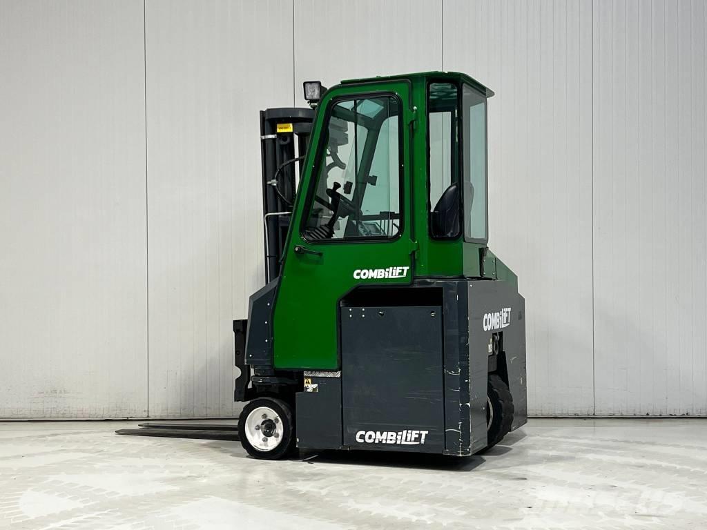 Combilift CBE2500 Četru virzienu krāvēji
