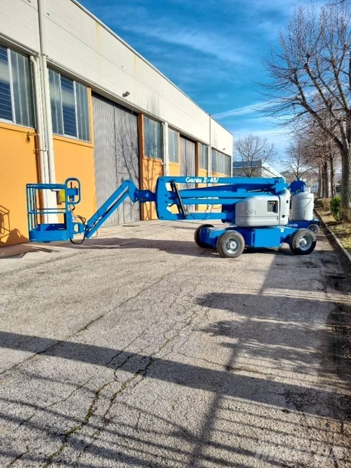 Genie Z45/25DCJ Strēles pacēlāji