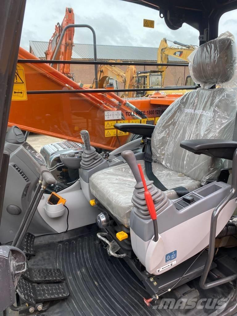 Hitachi ZX 220LC-5G Kāpurķēžu ekskavatori
