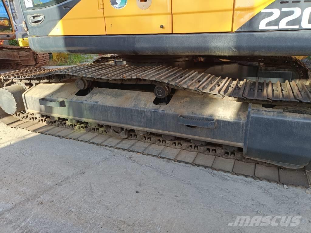 Hyundai R220LC-9S Kāpurķēžu ekskavatori